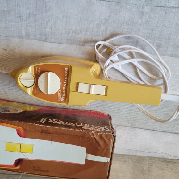 Vintage Osrow Steamstress II Handheld Fabric Steamer With Box - Picture 3 of 6